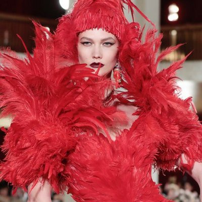 Dolce & Gabbana tái hiện New York hoa lệ trong BST Alta Moda 2018