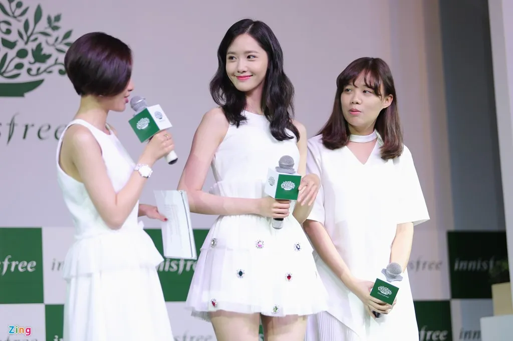 Cận cảnh nhan sắc xinh đẹp của Im Yoona tại innisfree Festa ELLE VN
