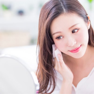 Các sữa chống nắng thích hợp cho da vào mùa Hè