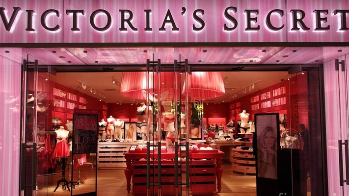 Doanh thu và hình ảnh thương hiệu Victoria's Secret đang sụt giảm? (Ảnh: Fine Art America)