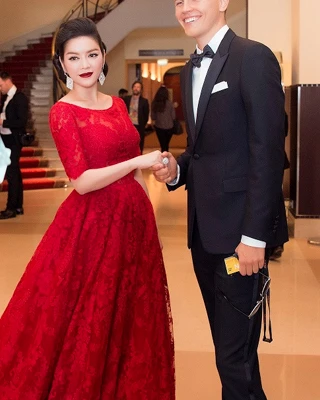 Lý Nhã Kỳ nổi bật với sắc đỏ cổ điển tại Cannes 2016