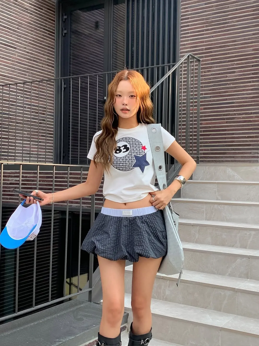 xgyeon diện váy bí  
