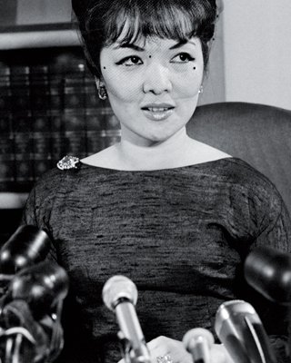 DI TIM BA RONG MADAM NHU ELLE VN