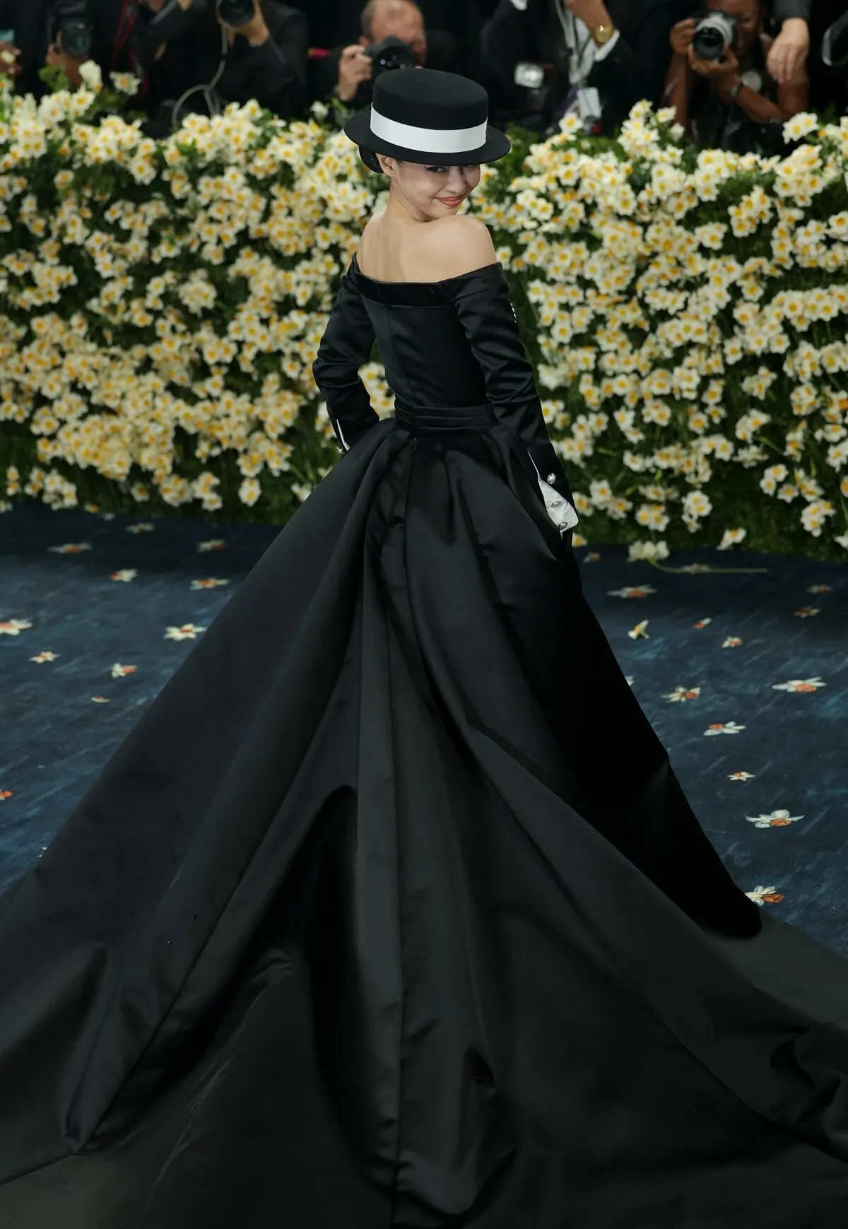 jennie tại met gala 2025