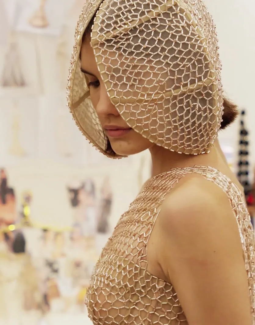 Phan Huy đưa ký ức Việt vào couture bằng ngôn ngữ tinh giản và giàu chất thơ