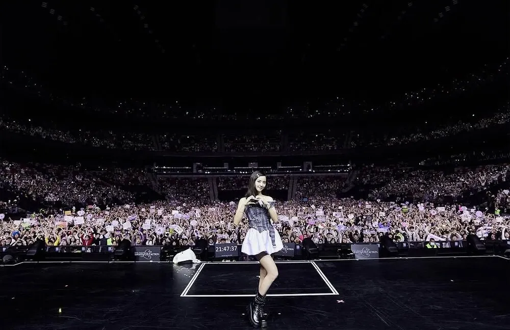 sân khấu thời trang jisoo fan meeting