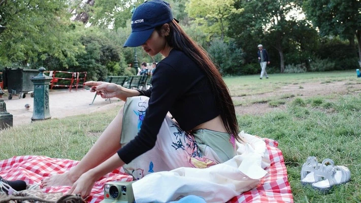 thời trang mùa hè tại paris của lisa