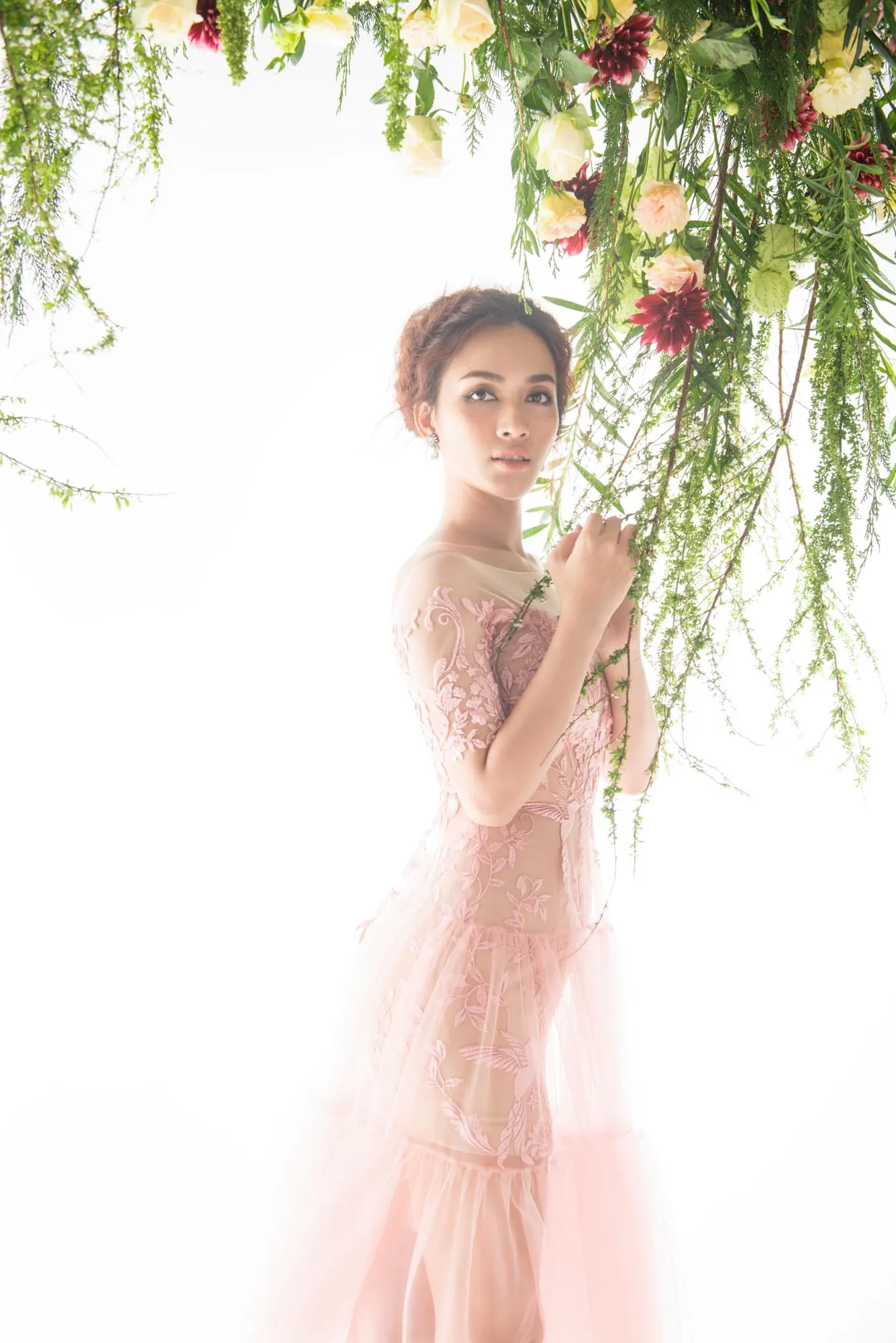 Ái Phương - sớm Xuân - elle việt nam