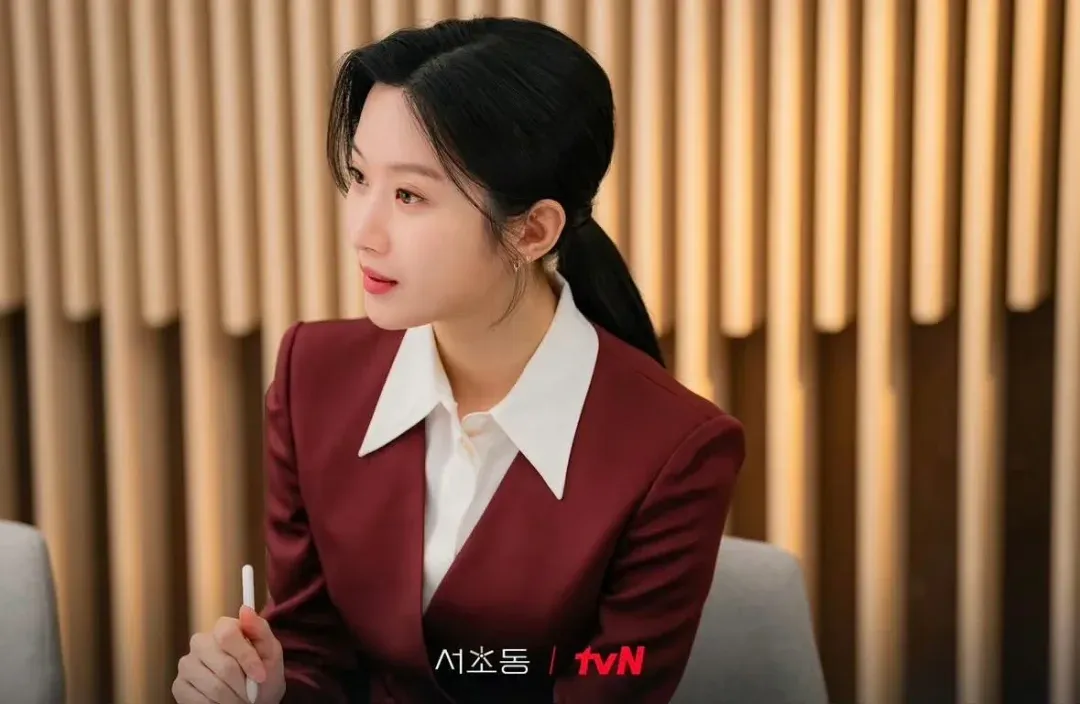Moon Ga Young trong vai Kang Hee-ji