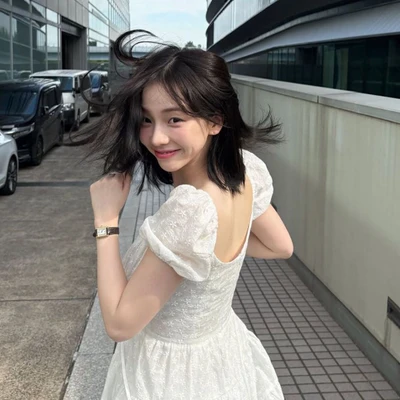 Karina (aespa) khoe vẻ đẹp tự nhiên �trong ảnh mới trên Instagram.