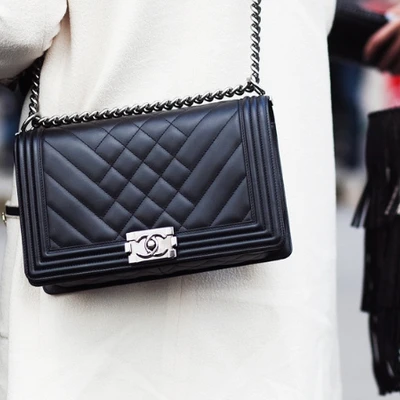 Điểm tin thời trang: Chanel sẽ tăng giá bán 3 mẫu túi xách kinh điển, Burberry và H&M ký cam kết giảm rác thải nhựa