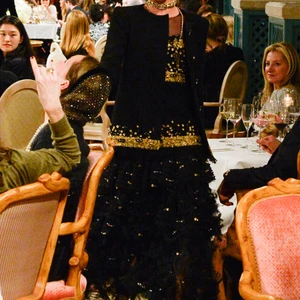 bst thoi trang chanel prefall 2017