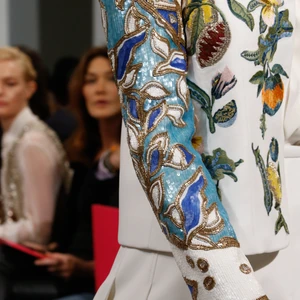 detail-schiaparelli-spring-2016-ellevietnam(5)