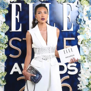 Minh Triệu Trang phục: BCBG