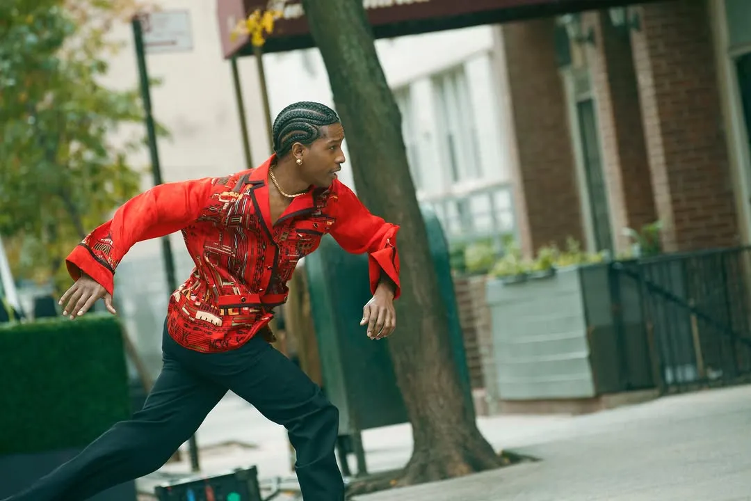 Trước thềm ra mắt BST Métiers d'Art, Chanel đã tung video teaser với rapper ASAP Rocky là gương mặt đại diện.