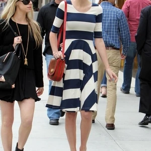 Quá trình lột xác hoàn hảo của Taylor Swift sau 10 năm ca hát - ELLE VN