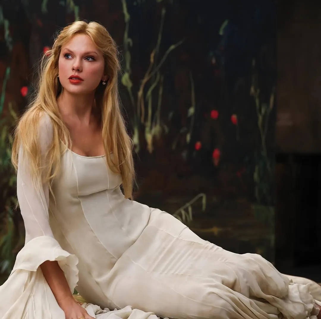 Taylor Swift hoá nàng Ophelia