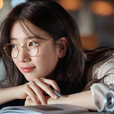 chọn kính cận tôn lên ưu điểm của từng khuôn mặt bae suzy