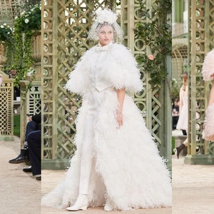 BST thời trang Chanel Xuân 2018 Couture: Mùa xuân của một triều đại mới