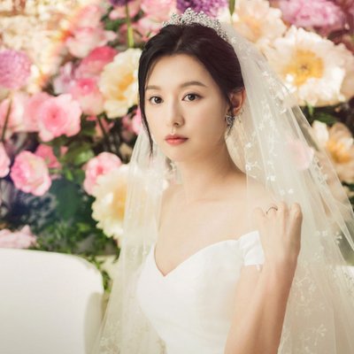 kim ji won trang điểm cô dâu