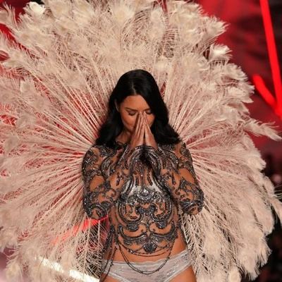 siêu mẫu Adriana Lima 14