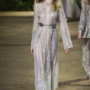 elie-saab-spring2016-ellevietnam(24)