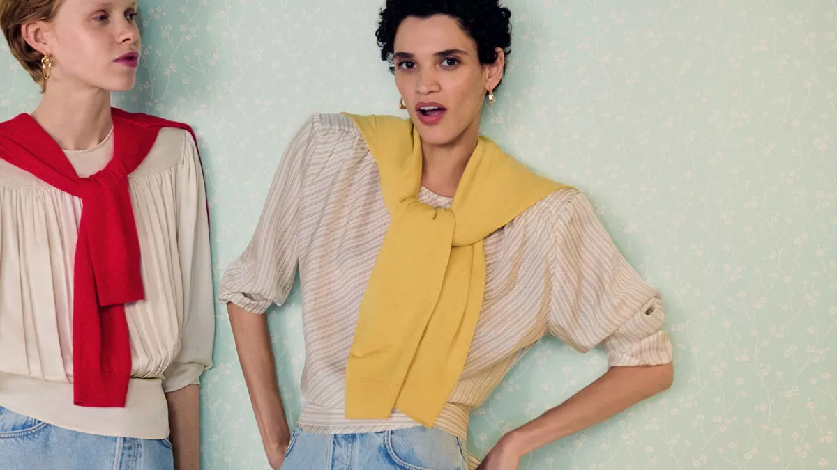 Màu sắc đóng vai trò then chốt, những gam màu rực rỡ mang lại năng lượng lạc quan, được cân bằng bằng các tông trung tính để giữ tính ứng dụng.