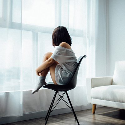 làm gì khi người thân trầm cảm