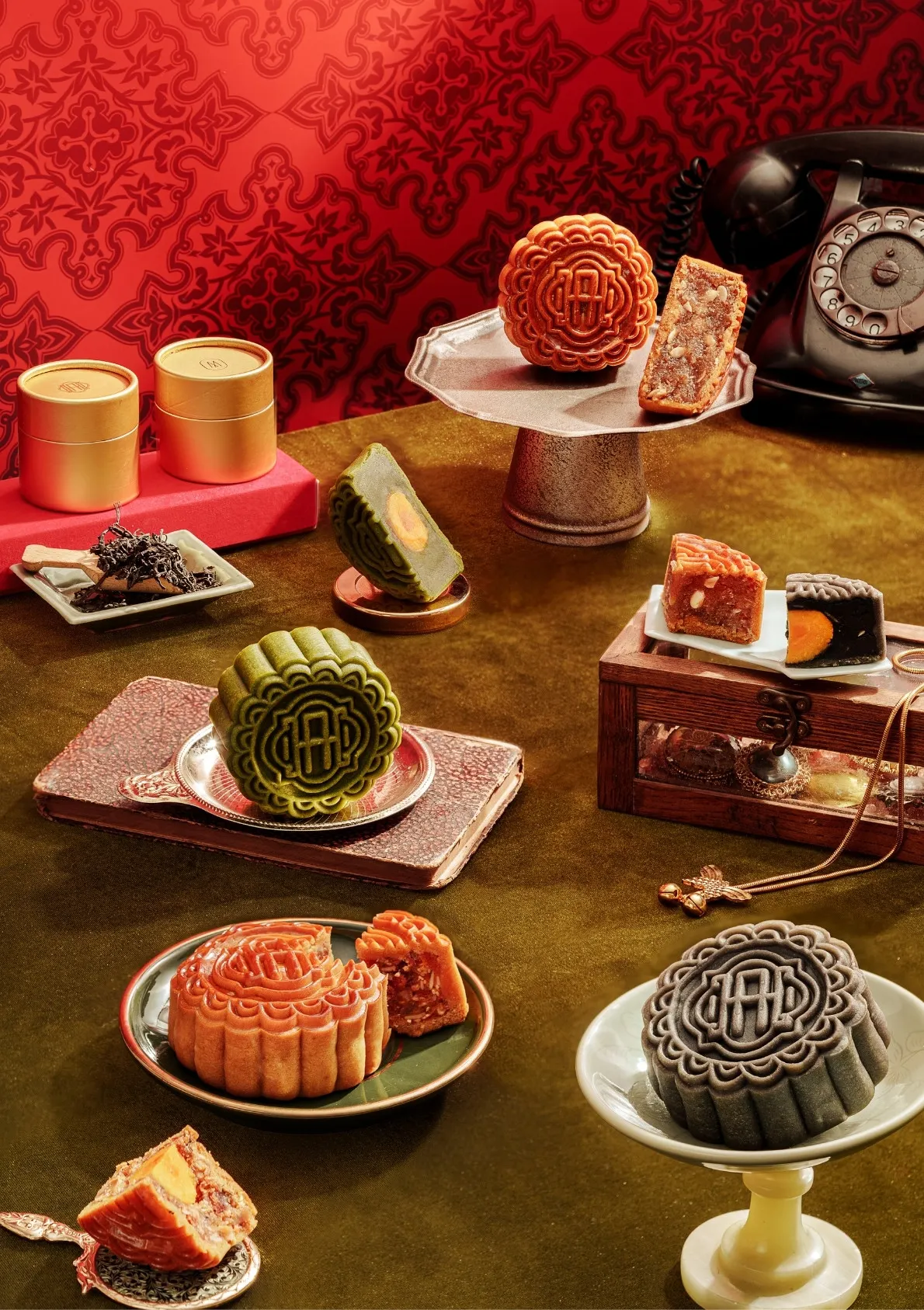 Bánh trung thu Lune d’Art của khách sạn Hôtel des Arts Saigon