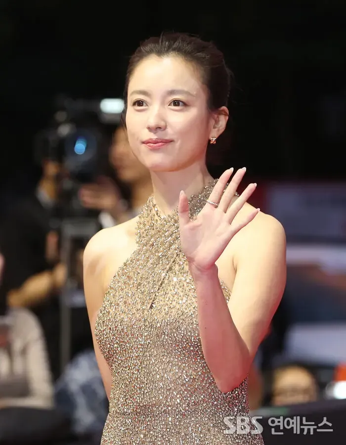 Han Hyo-joo tại liên hoan Phim Quốc tế Busan 2025