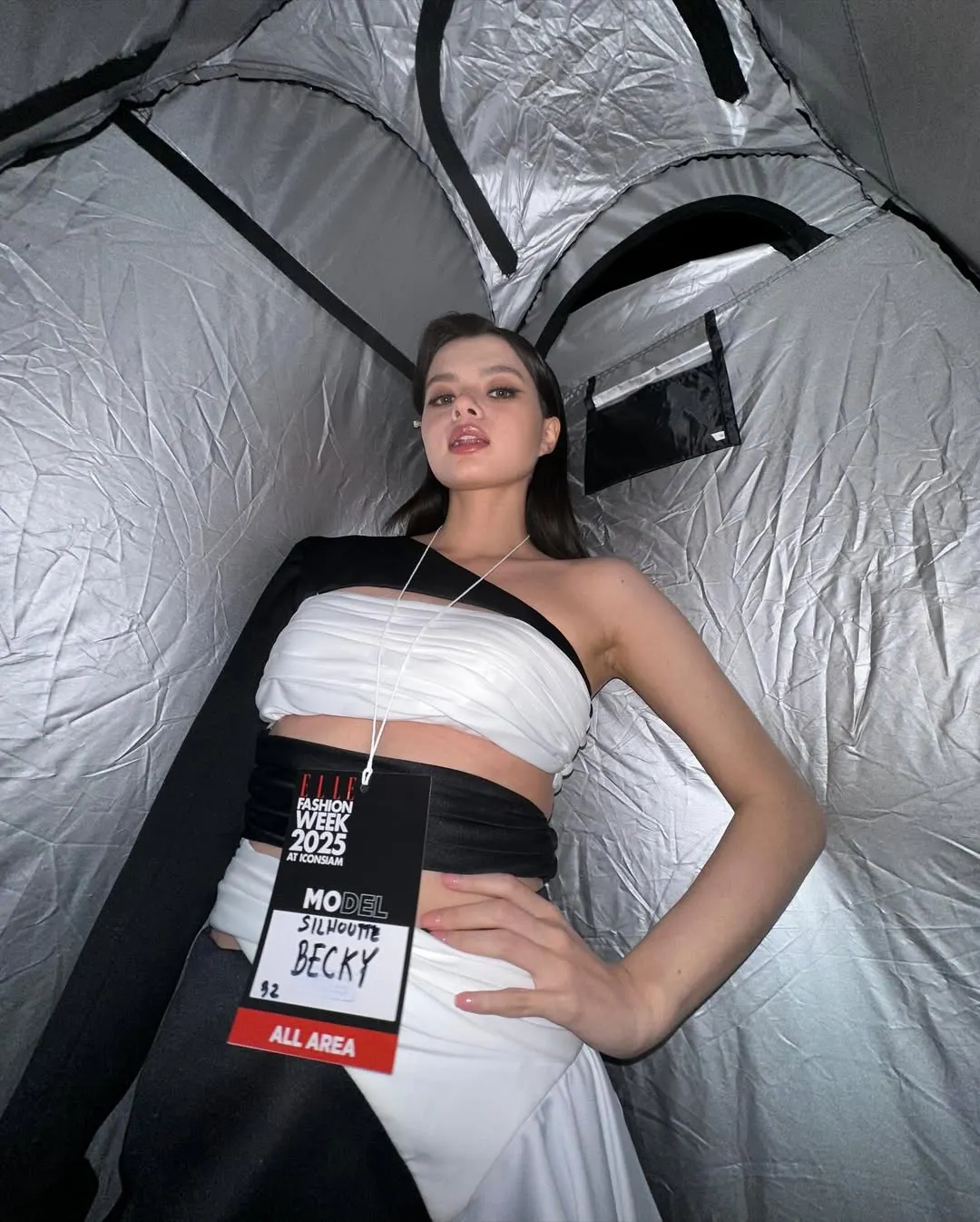 Becky tại ELLE Fashion Week 2025