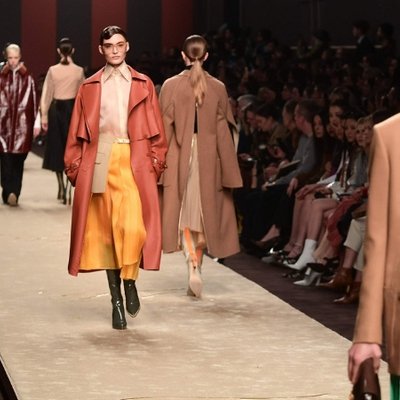 Điểm tin thời trang - Fendi chia tay Karl Lagerfeld trong BST Haute Couture, Gucci gây hoang mang với công bố doanh thu mới nhất