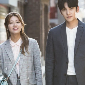 Thời trang trong phim: Đối Tác Đáng Ngờ (Suspicious Partner)