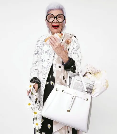 Iris Apfel Những fashionista "đầu bạc" truyền cảm hứng của thế giới - ELLE VN