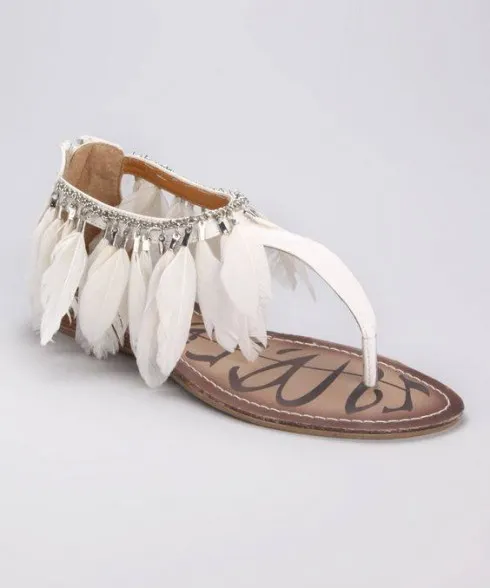 Phong cách thời trang boho chic qua sandal
