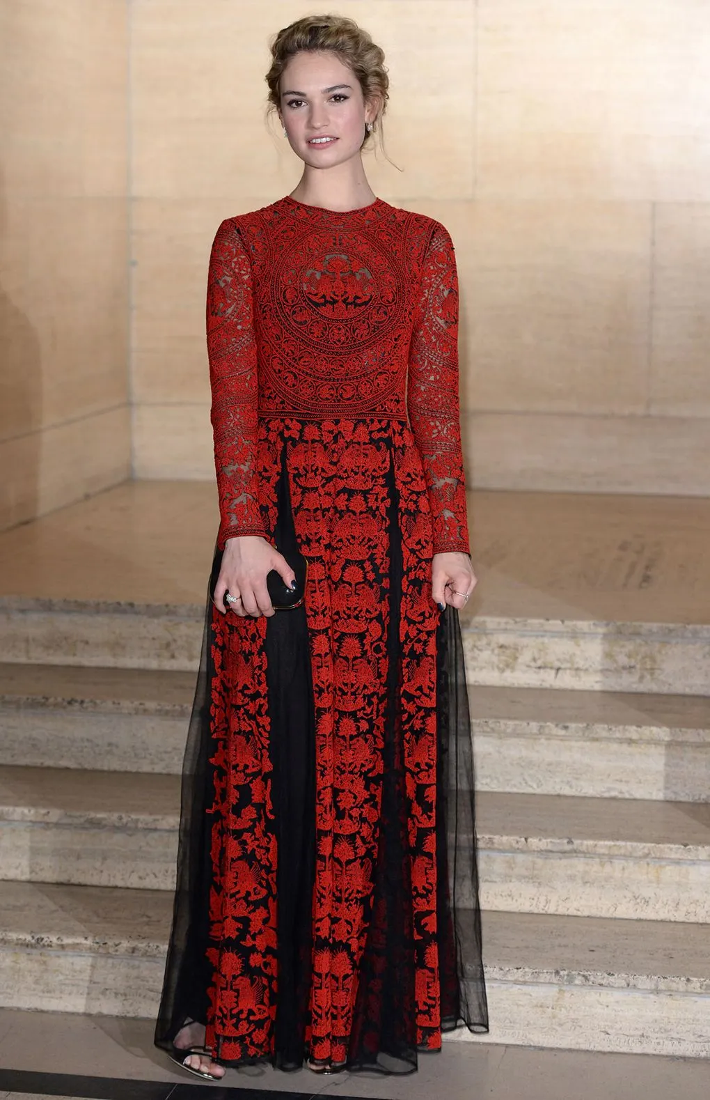 Hành trình thay đổi phong cách thời trang qua từng năm của Lily James7