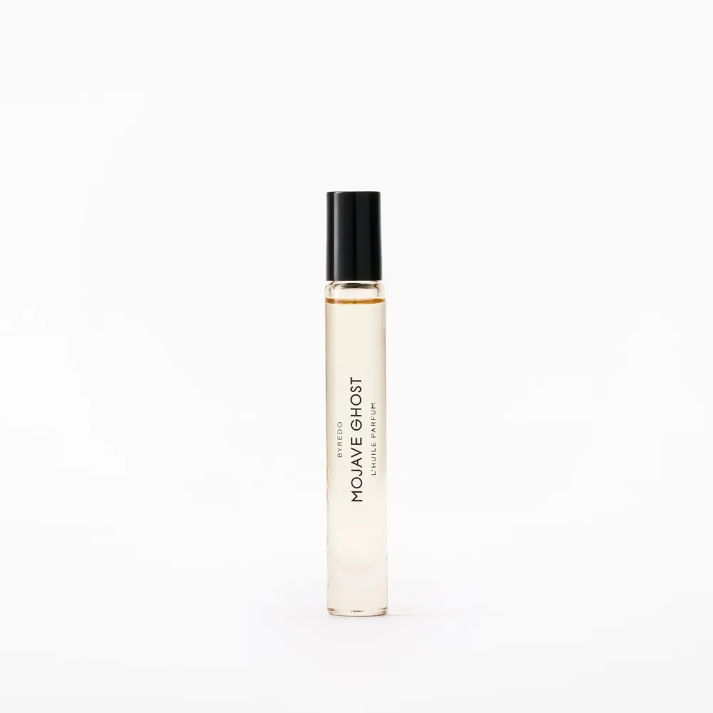 Nước hoa dạng lăn Byredo Mojave Ghost Roll-On Oil dành cho những chuyến du lịch đến vùng sa mạc.