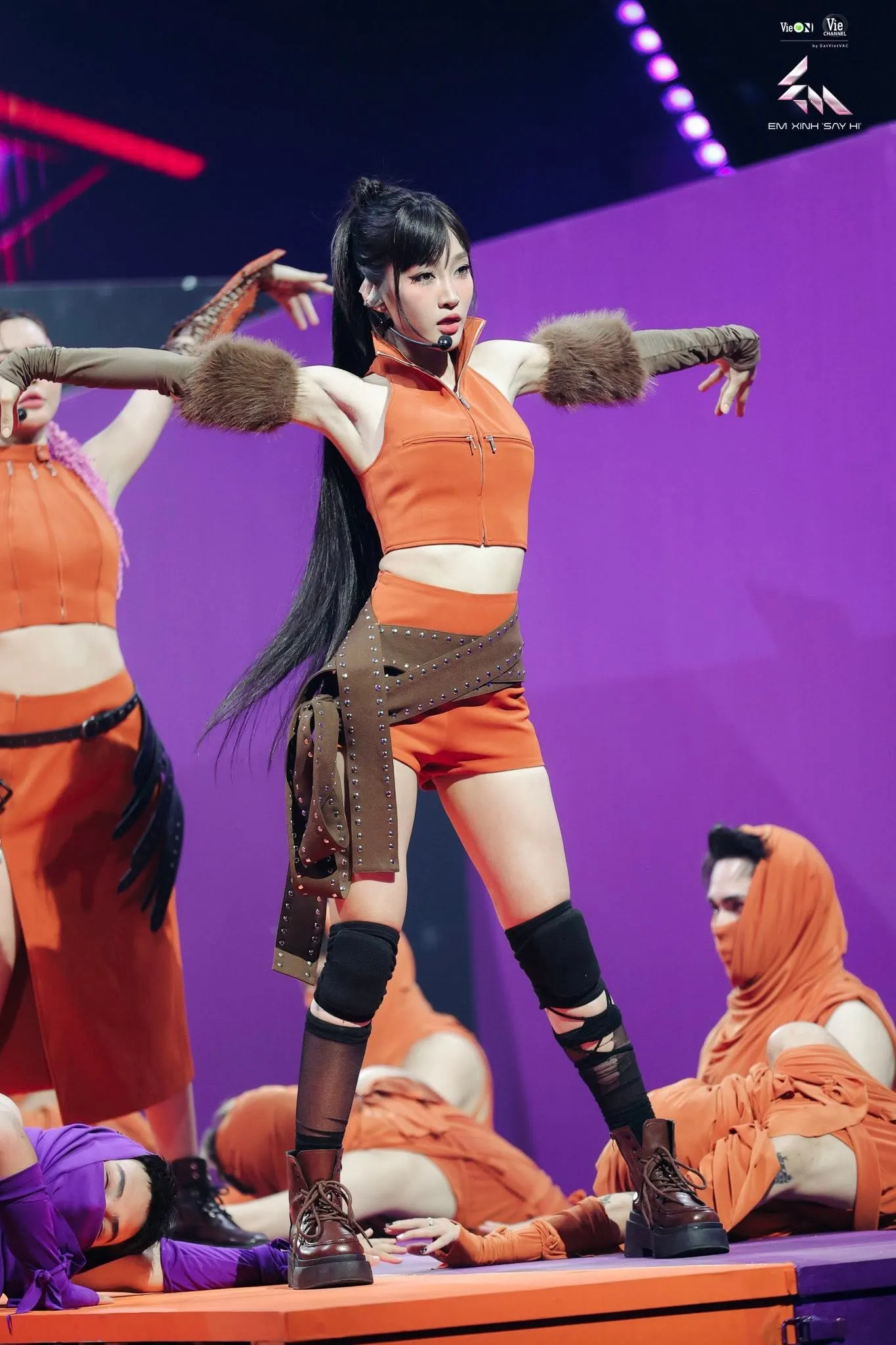 livestage 3 Juky San trong "Em Xinh Say Hi"