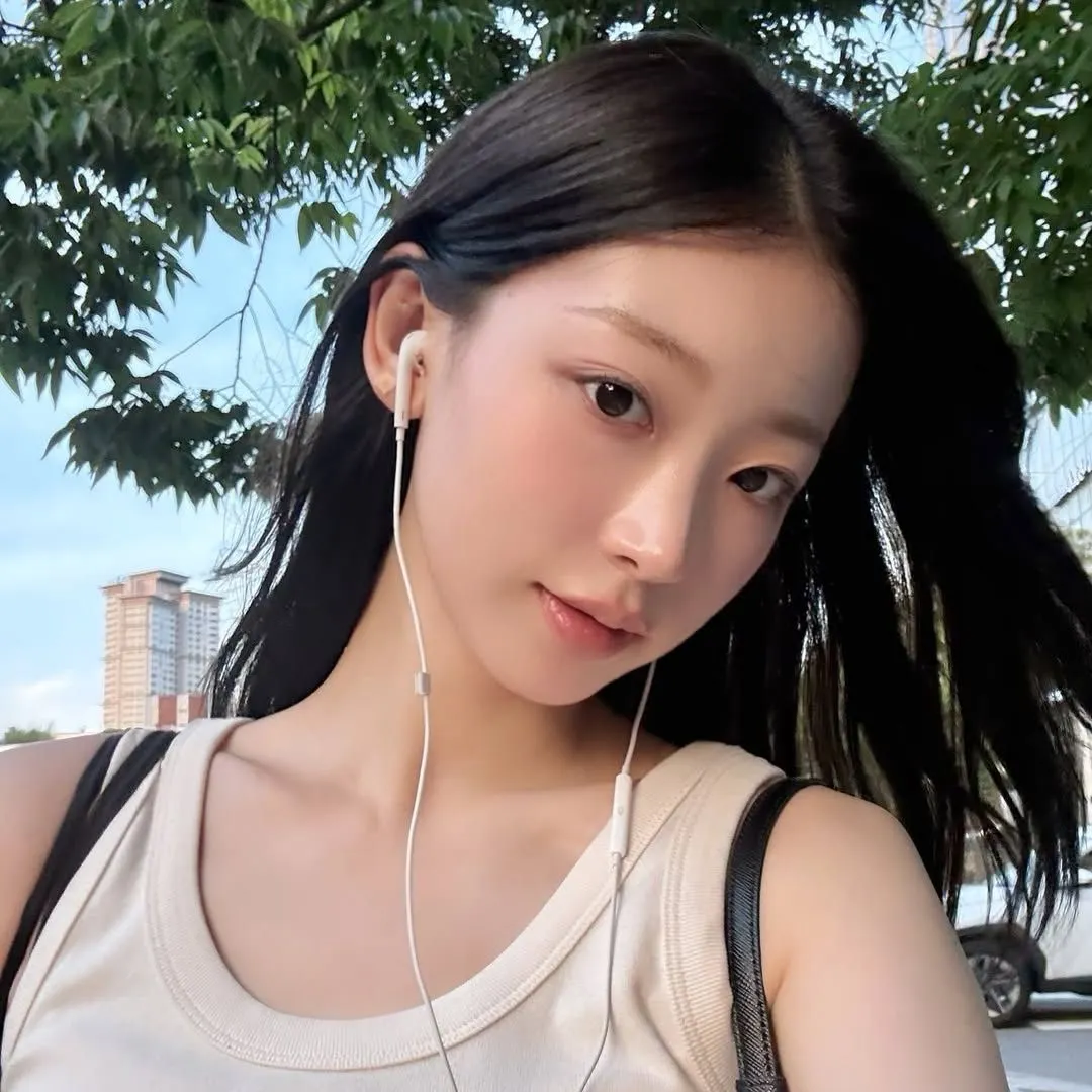 cô gái với làn da không tì vết