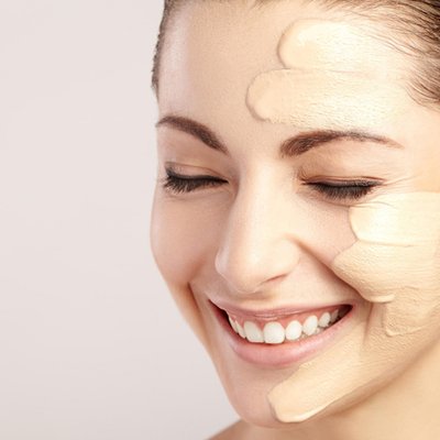 kem nền tốt che khuyết điểm và dưỡng da ft