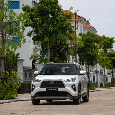 xe toyota yaris cross