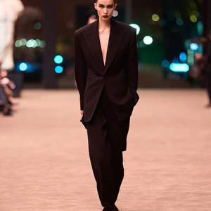 BST Saint Laurent Thu-Đông 2026.