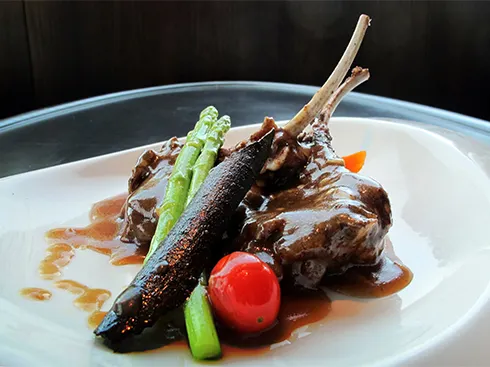bua-tiec-tai-Ming