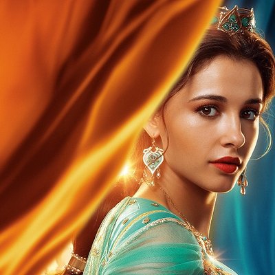 Naomi Scott 05a