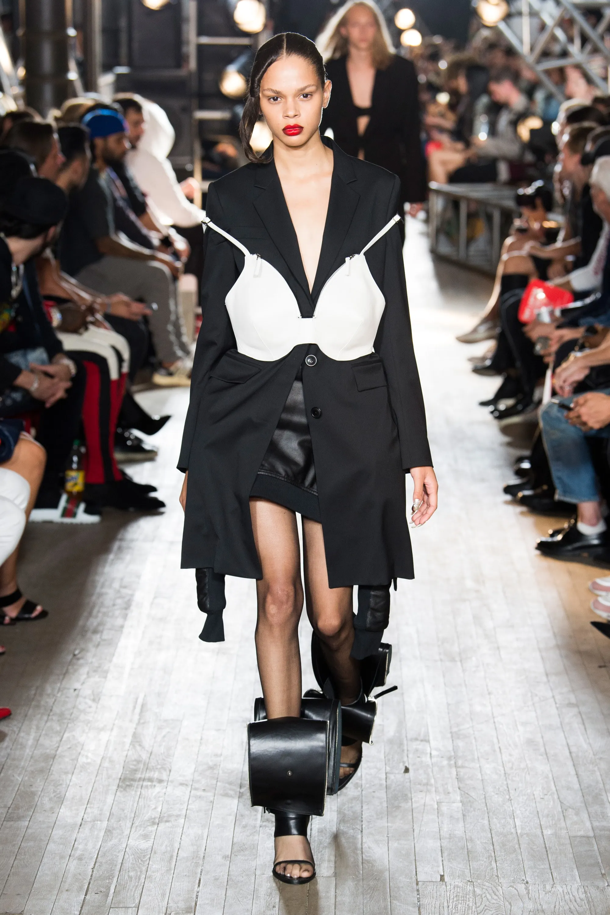5 BST nổi bật trong ngày trình diễn thứ năm của NYFW Spring 2018