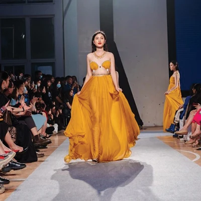 show diễn thời trang