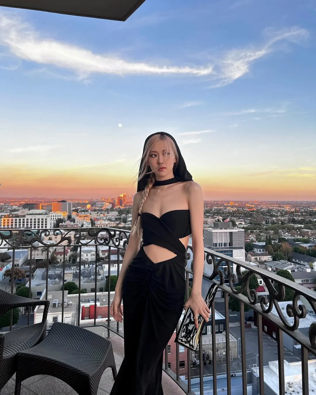 rosé diện trang phục tham dự cannes 23