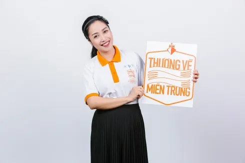 Ốc Thanh Vân tham gia chương trình " Thương về Miền Trung"