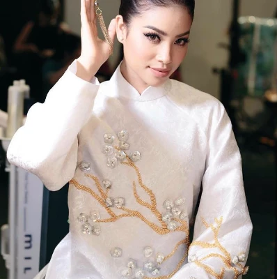 instagram@all.boutbee – Phạm Hương trong BST "Cọc Cạch"