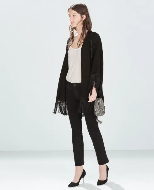 Kimono trơn và quần jeans áo thun đơn giản